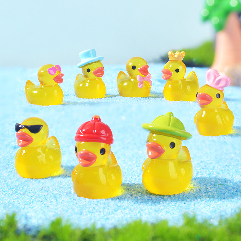 Mini Yellow Luminous Duck Orna - Resin Art Anime 评论和价格